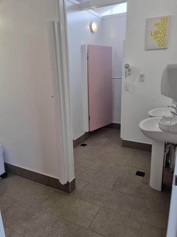 Flat Hills Tourist Park Hotel Ruahine Екстериор снимка