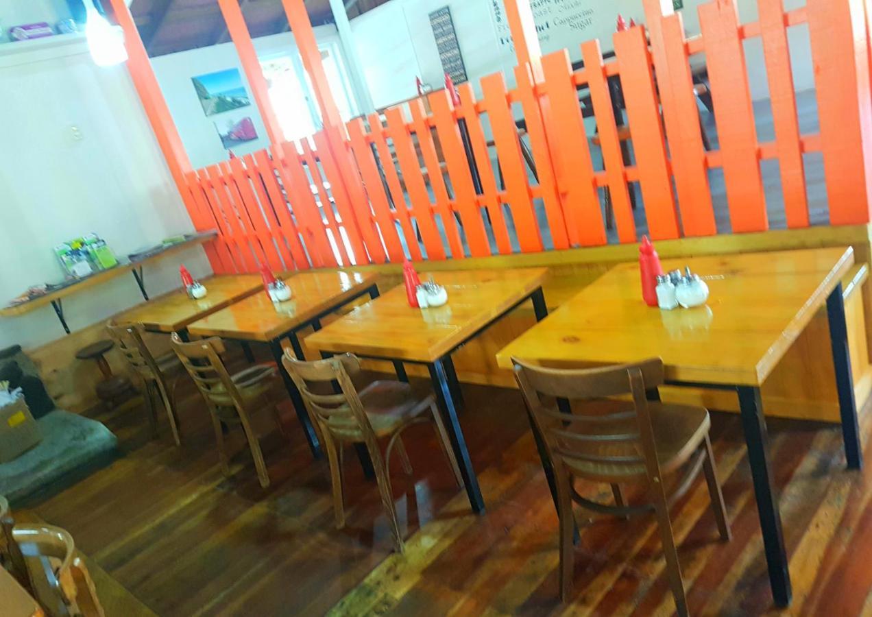Flat Hills Tourist Park Hotel Ruahine Екстериор снимка
