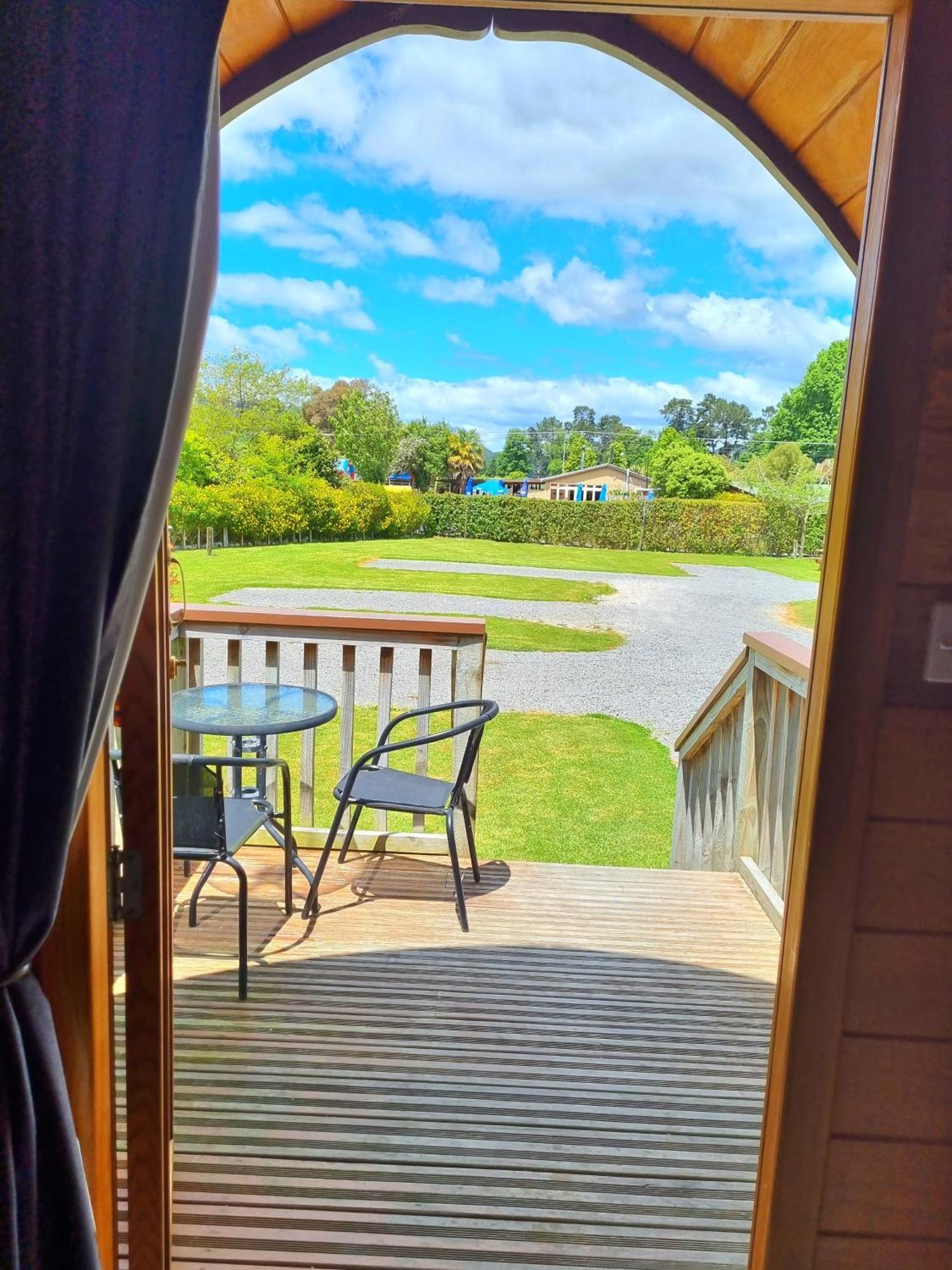 Flat Hills Tourist Park Hotel Ruahine Екстериор снимка