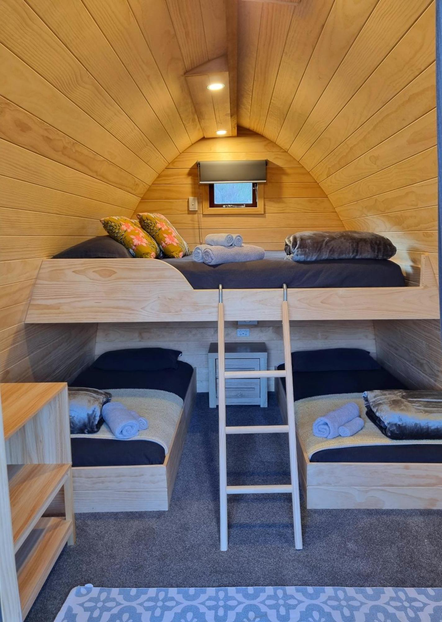 Flat Hills Tourist Park Hotel Ruahine Стая снимка